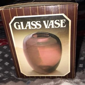 THE EUROPEAN COLLECTION 2 COLOR GLASS VASE